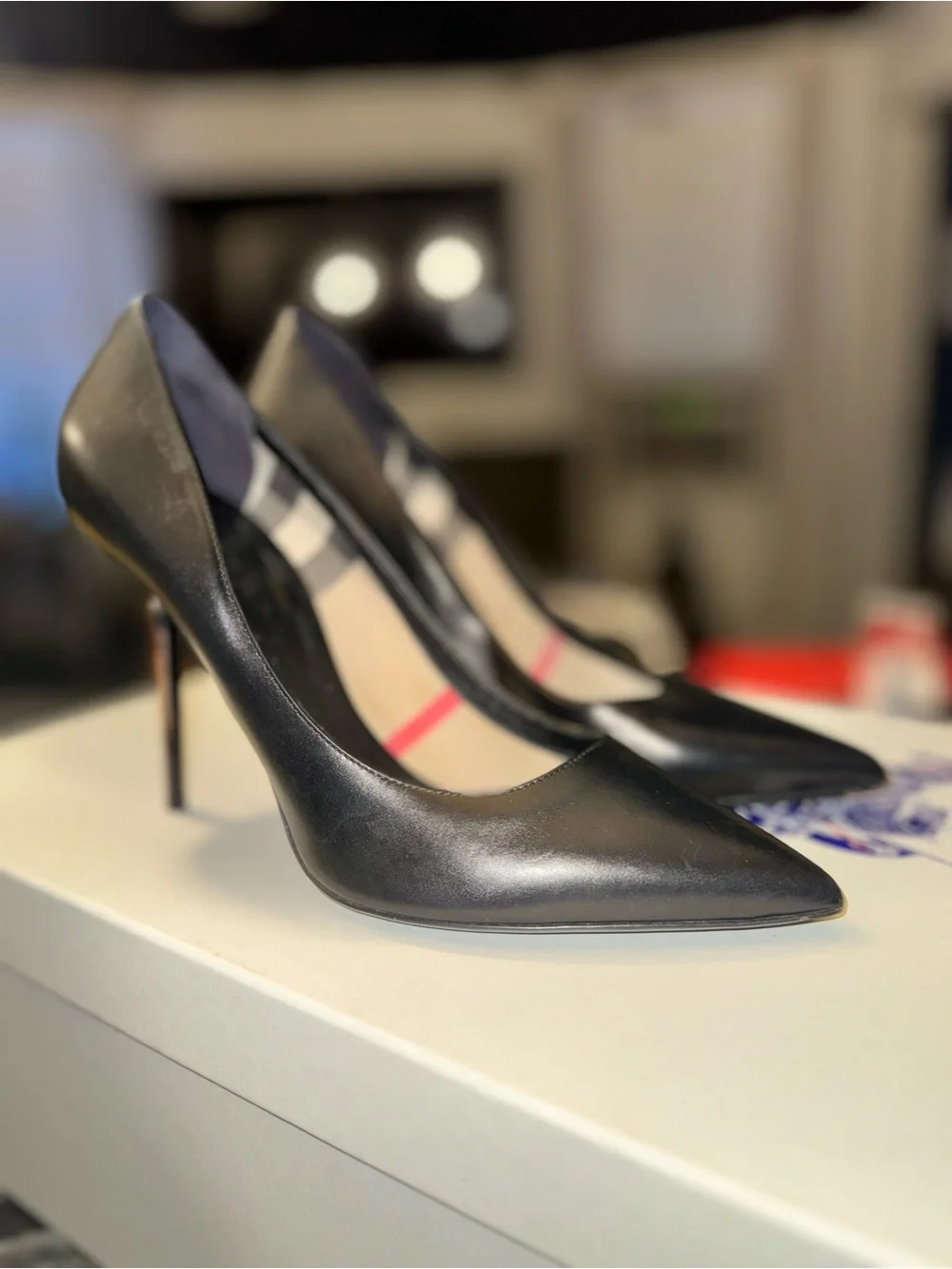 Burberry Black Pointed-Toe Stiletto Pumps-EXCELLENT CONDITION
